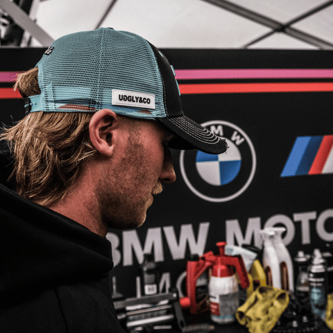 Black & Blue, Davey Todd Cap